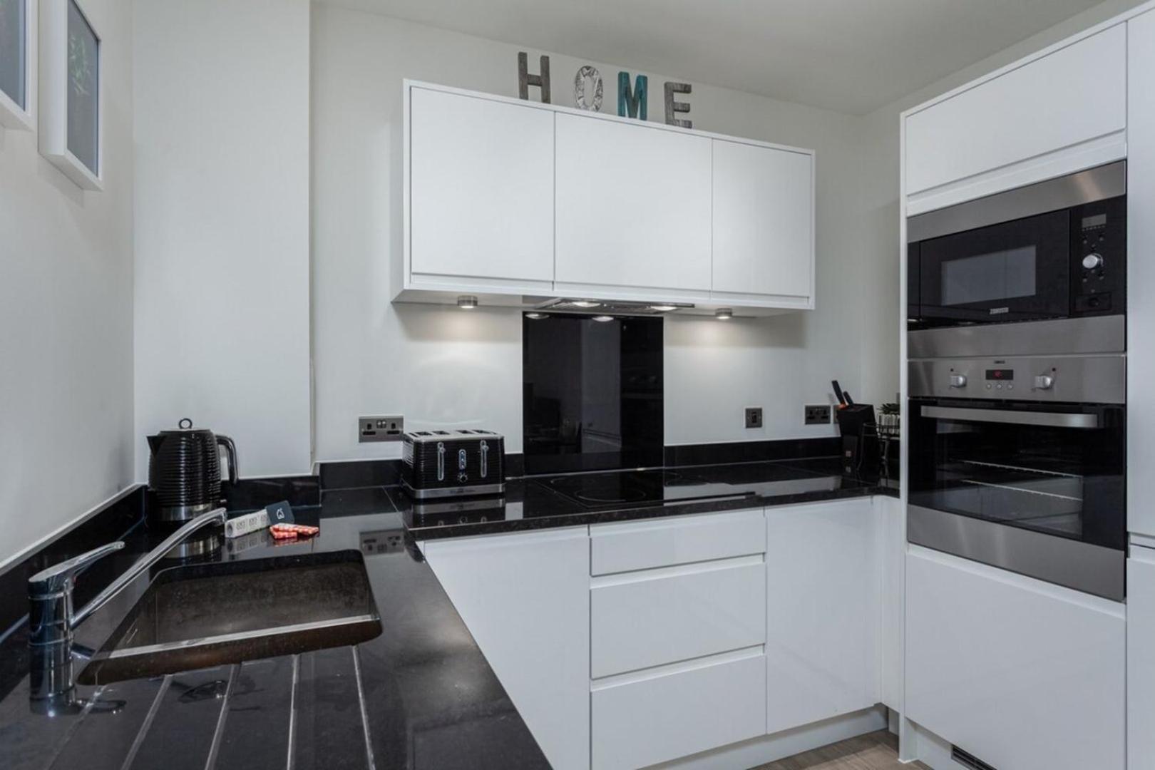 Classy Cricklewood Home London Bagian luar foto